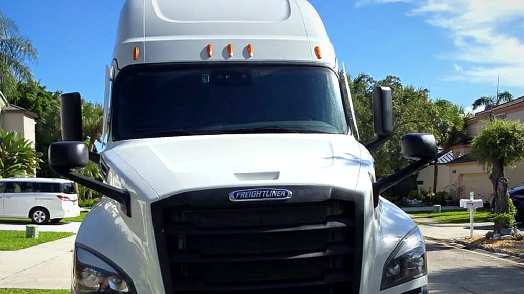 RC4 Logistics Freightliner Cascadia tractor ready for dedicated capacity lanes
